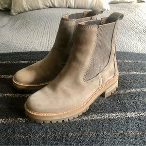 Timberland Courmayeur Valley Chelsea Boots - Size 7.5